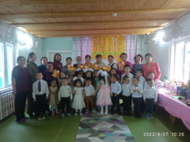 Кэнчээригэ кэрэ кэмнэрим — Балаҕан ыйын 26-30 күннэригэр, оскуолаҕа киириэн иннинээҕи саастаах оҕолору иитэр-үөрэтэр тэрилтэ үлэһиттэрин күнүгэр аналлаах, оҕолорго уһуйаан туһунан билиилэрин хаҥатар, уһуйаан үлэһиттэрин үлэлэрин билиһиннэрэр, кинилэргэ истиҥ сыһыаны, үлэлэригэр убаастабылы иитэр сыаллаах-соруктаах “Кэнчээригэ кэрэ кэмнэрим” нэдиэлэ киэҥ хабааннаахтык тэрилиннэ.Ол курдук, нэдиэлэ саҕаланыаҕыттан уһуйаан спорт залыгар “Мин хоббим” диэн детсад үлэһиттэрин талааннаах тарбахтарынан оҥоһуллубут мал-сал, ону тэҥэ өр […]